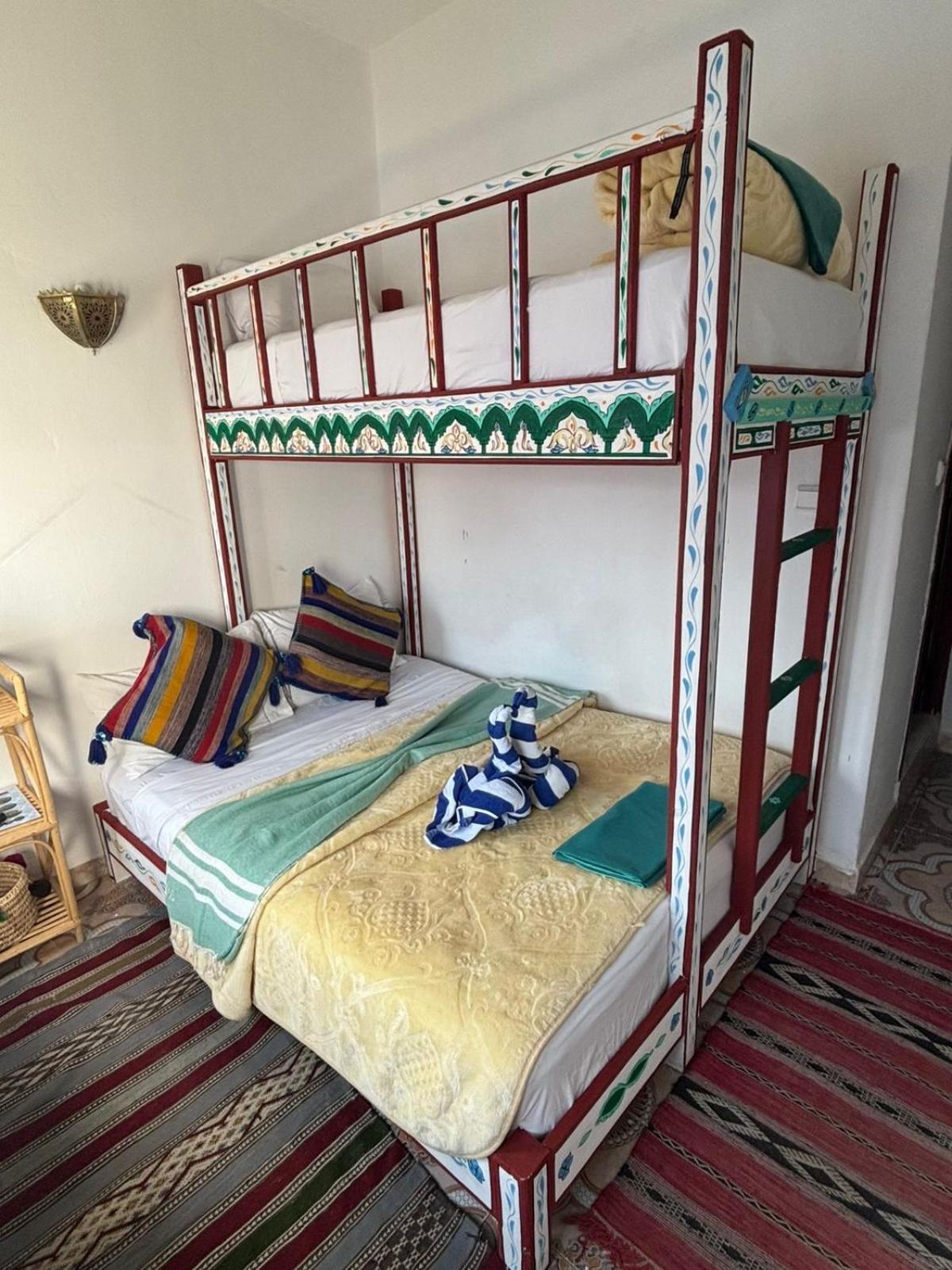 Hotel Sakura Chefchaouen Kültér fotó